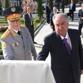 Пешвои миллат Эмомалӣ Раҳмон дар маркази шаҳри Роғун бинои нави Прокуратураро ифтитоҳ намуданд