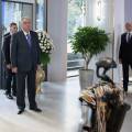 Пешвои миллат Эмомалӣ Раҳмон дар шаҳри Душанбе барои бунёди калонтарин Маҷмааи хизматрасонӣ сангӣ асос гузоштанд